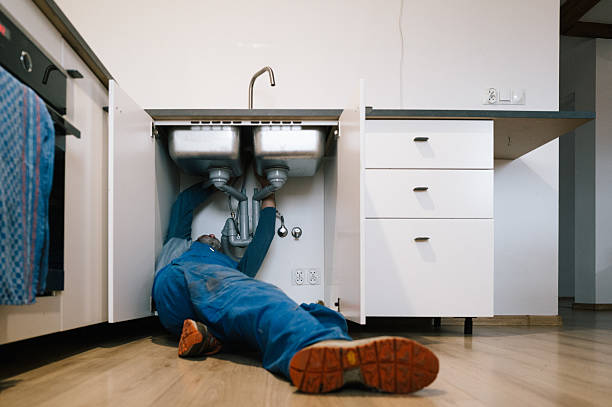 Professional Emergency Plumber technician working in Springdale, NC